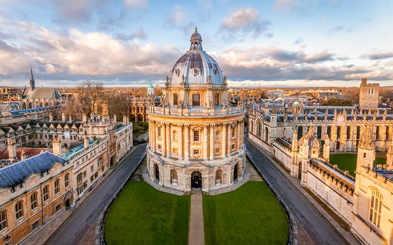 the radcliffe camera oxford england