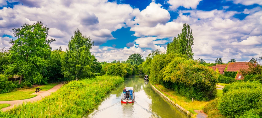 Leighton buzzard the grand union canal of